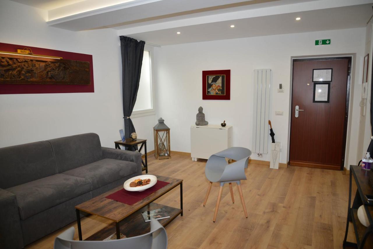 Fidia Palace Claudia'S Apartment Colosseo 로마 외부 사진