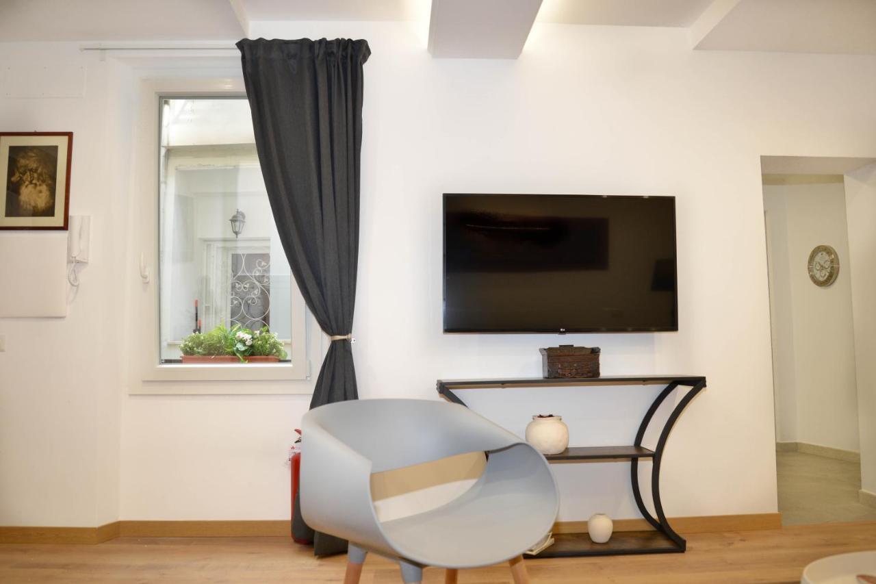 Fidia Palace Claudia'S Apartment Colosseo 로마 외부 사진