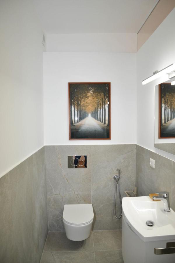 Fidia Palace Claudia'S Apartment Colosseo 로마 외부 사진